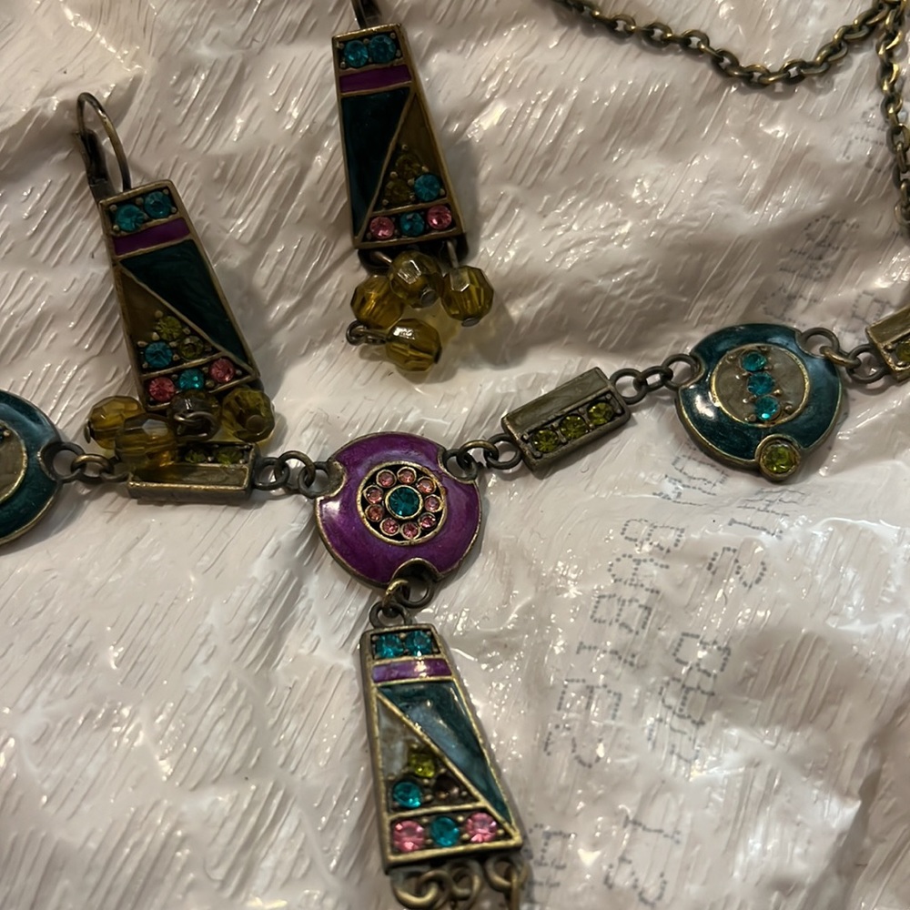 Jewelry set! - Picture 2 of 3